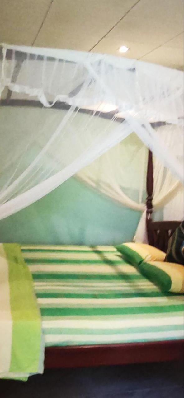 Mandara Rest Bed & Breakfast Хикадува Стая снимка